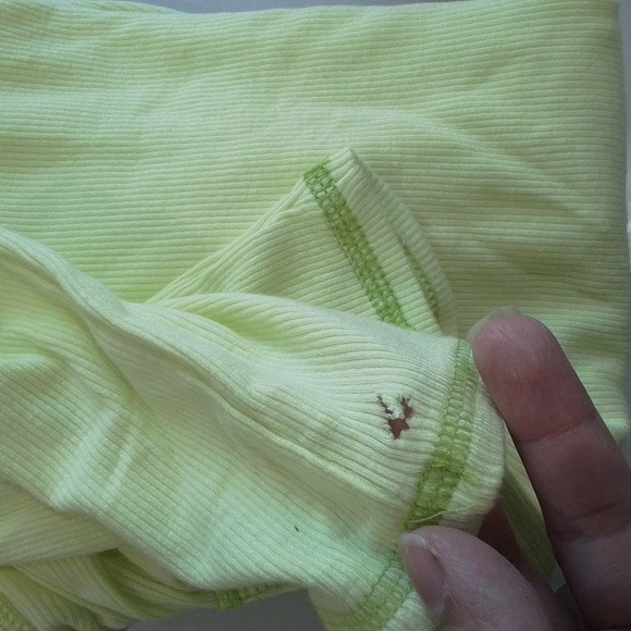 BDG Lemon Green Long Sleeve Turtleneck  Fitted Jersey Knit Large Top NEW - Picture 3 of 16